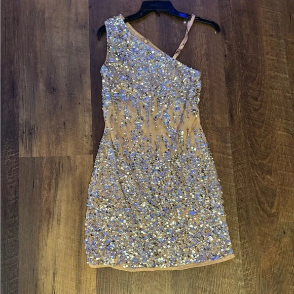 Mac DUGGAL | Beige One Shoulder Sheer Hand Beaded Mini Dress | 10977 | 4 - Picture 5 of 10